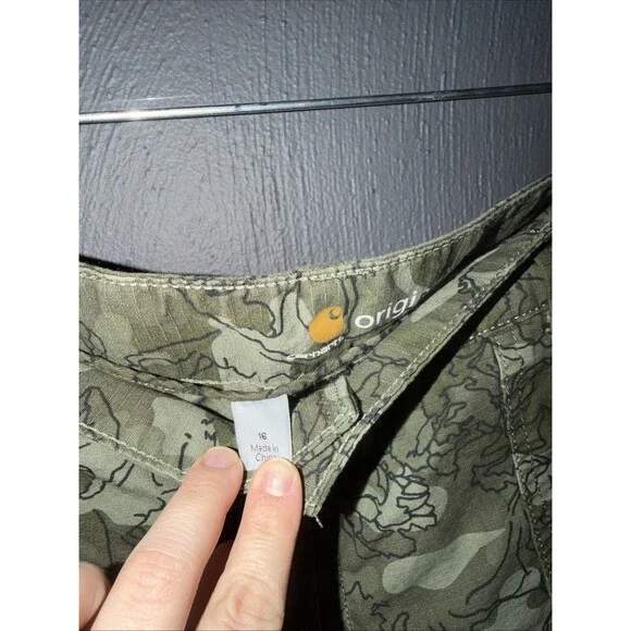 CARHARTT El Paso Size 16 Waist (Camo/Floral Graphic Women's Shorts 100% Cotton - Picture 3 of 5
